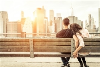 10-עובדות-על-זוגיות-וריח-כל-פרפיום